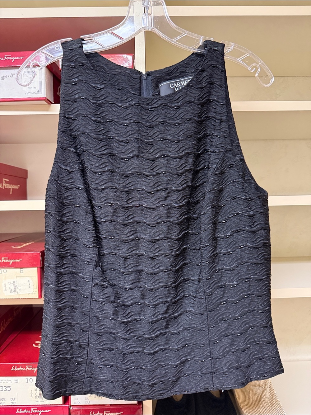 Carmen Marc Valvo Black Wavy Textured Sleeveless Shell